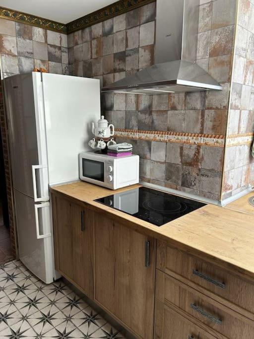 Luxury Art Apartamenty Пінеза-да-Мар Екстер'єр фото